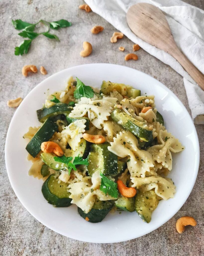 Pâtes aux courgettes et pesto de noix de cajou