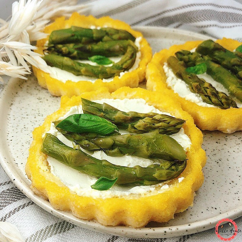 Tartelettes de polenta et asperges
