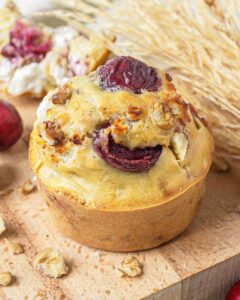 Muffin chèvre, noix et cerise