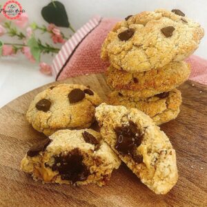 Cookie à l&rsquo;amande fourré à la purée de cacahuètes et chocolat