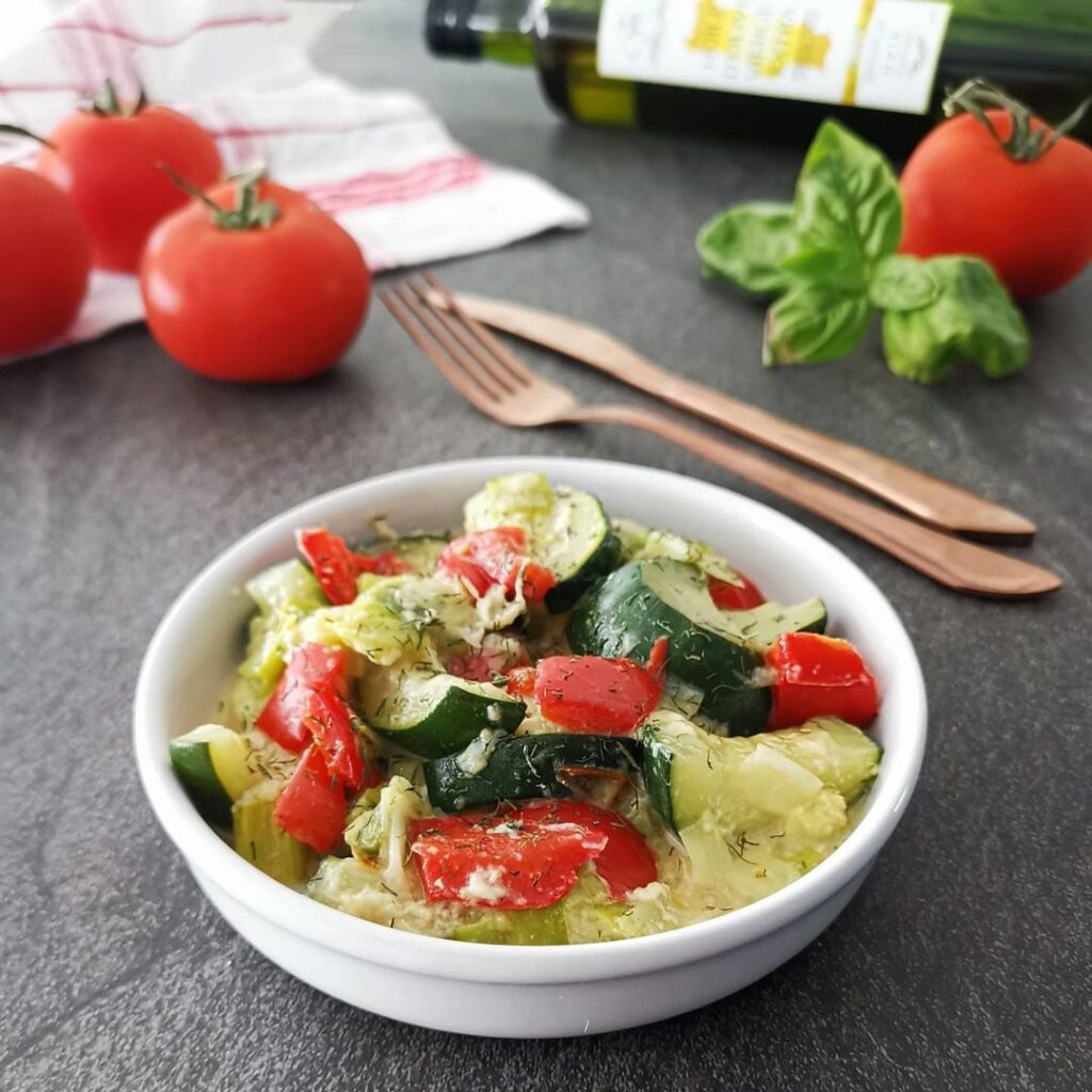 Fondue de poireaux, courgettes et poivron rouge au chèvre