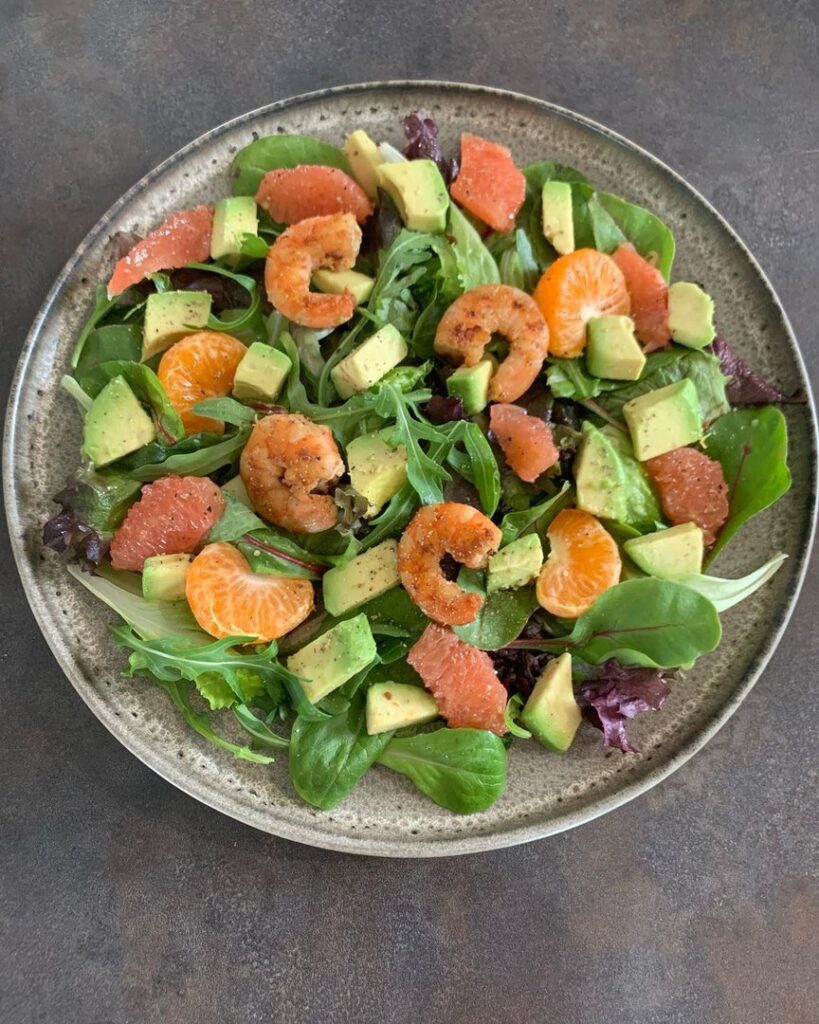 Salade de crevettes, avocat et agrumes