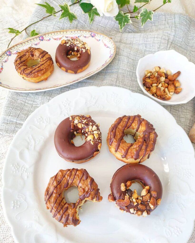 Donuts topping chocolat et noix de cajou