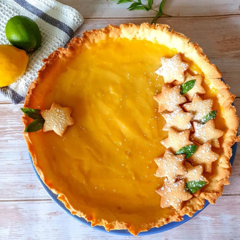 Tarte au citron et biscuits étoiles