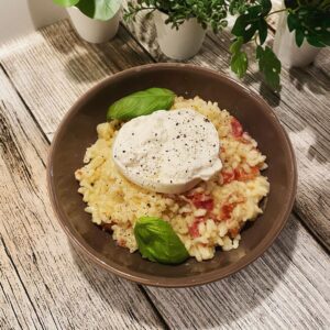 Risotto au safran avec pancetta et burrata