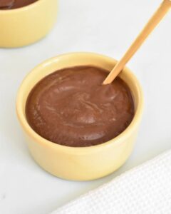 Crèmes avocat-banane-cacao
