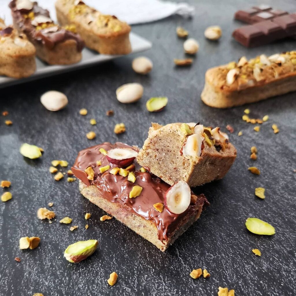 Gâteaux fondants aux pistaches et noisettes