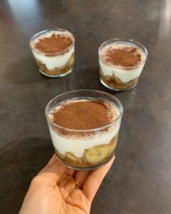 Verrines de tiramisu aux bananes rôties