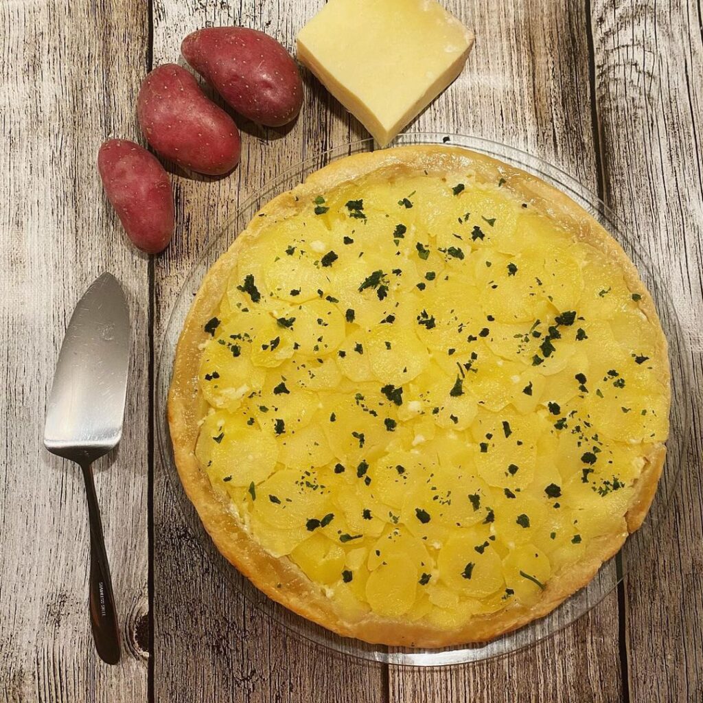 Tatin de pommes de terre au cantal