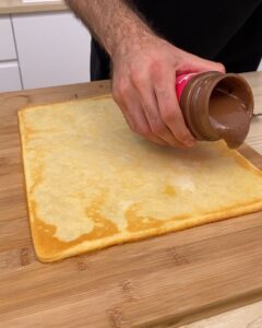 Pfannkuchen mit Schokolade und Bananen