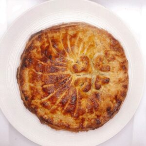 Galette des rois aux pommes et caramel beurre salé