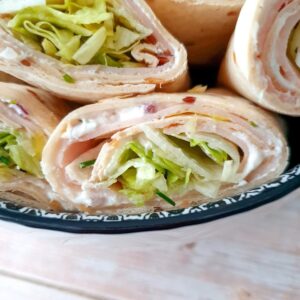 Wraps à la dinde et oignon rouge