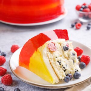 Tarta de gelatina de fresa! ¡Suave y cremosa!