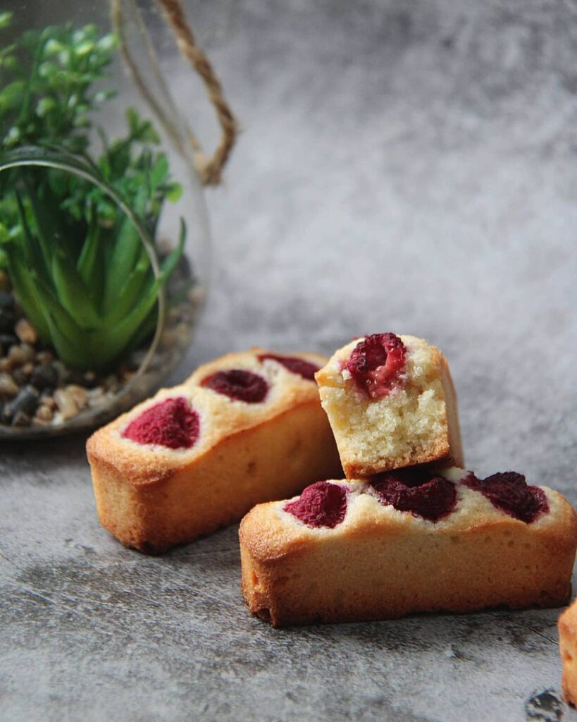 Financiers à la framboise