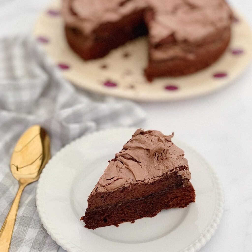 Gâteau au chocolat meringué