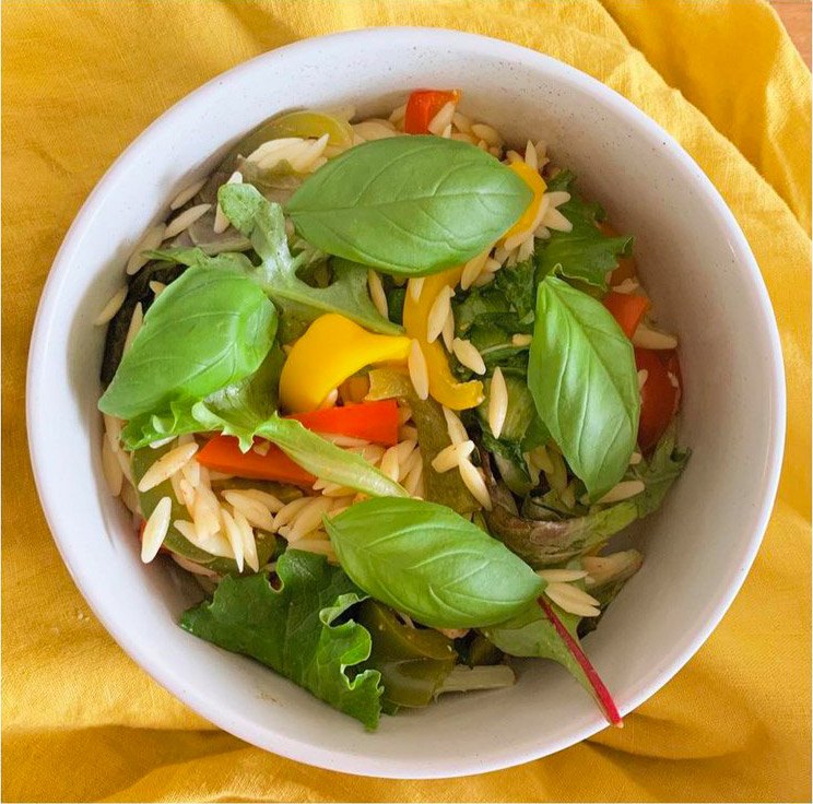 Salade de pâtes risoni & légumes grillés