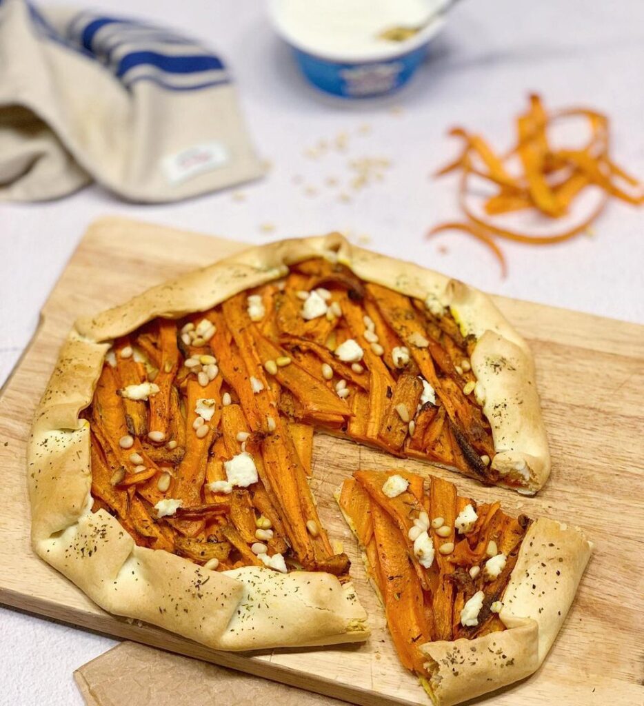 Tarte rustique à la carotte et pignons de pin