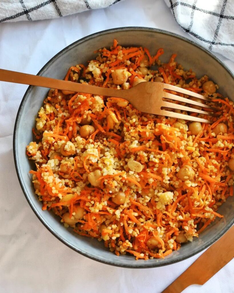 Salade complète d&rsquo;automne aux carottes râpées