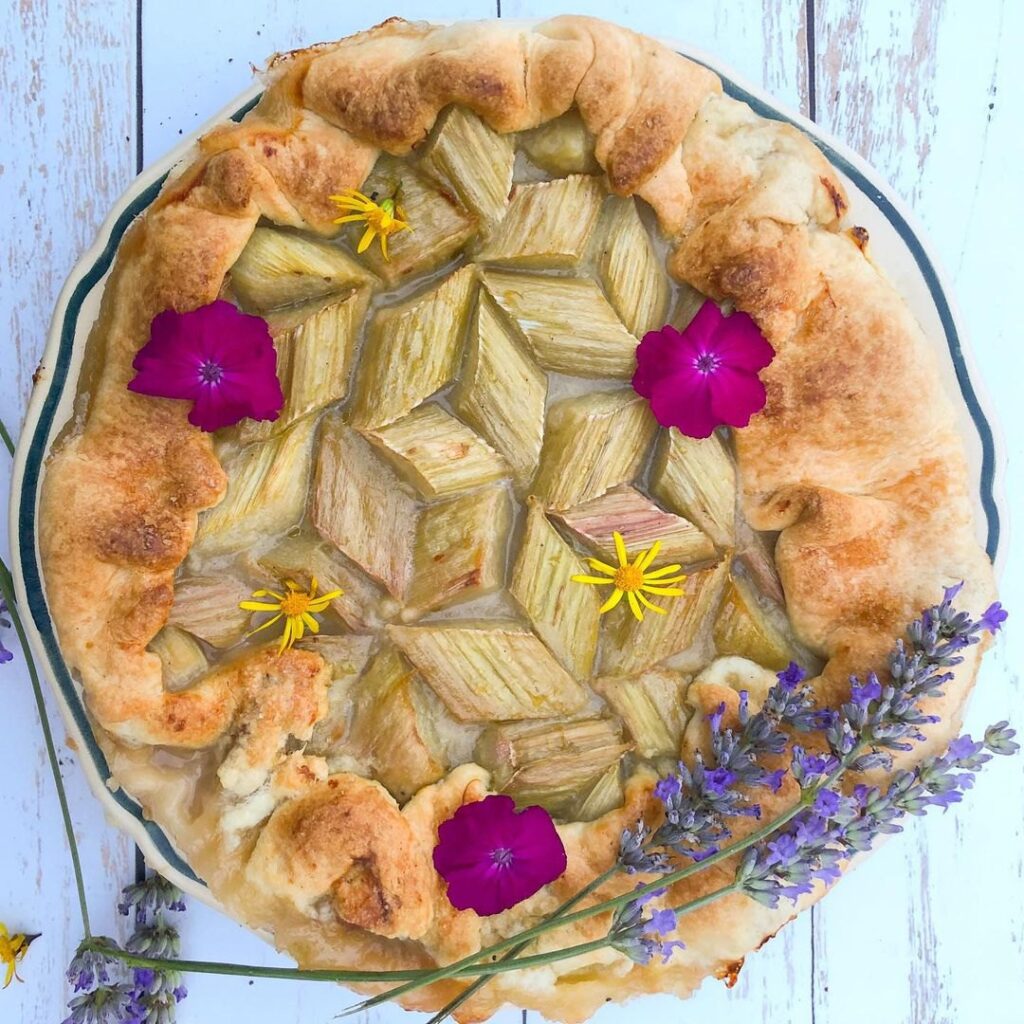 Tarte rhubarbe rustique