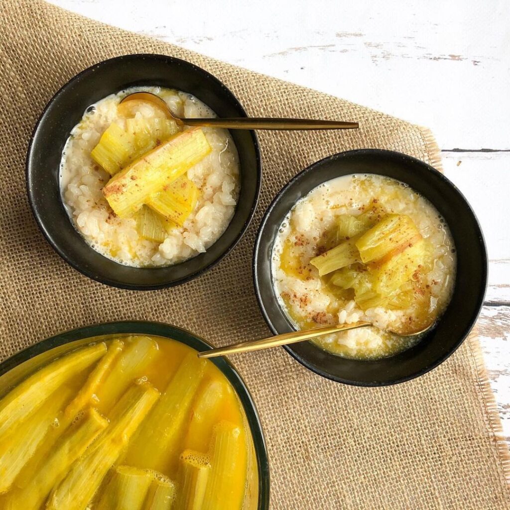 Riz au lait rhubarbe pochée à l’orange
