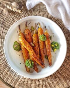 Carottes fanes rôties au four