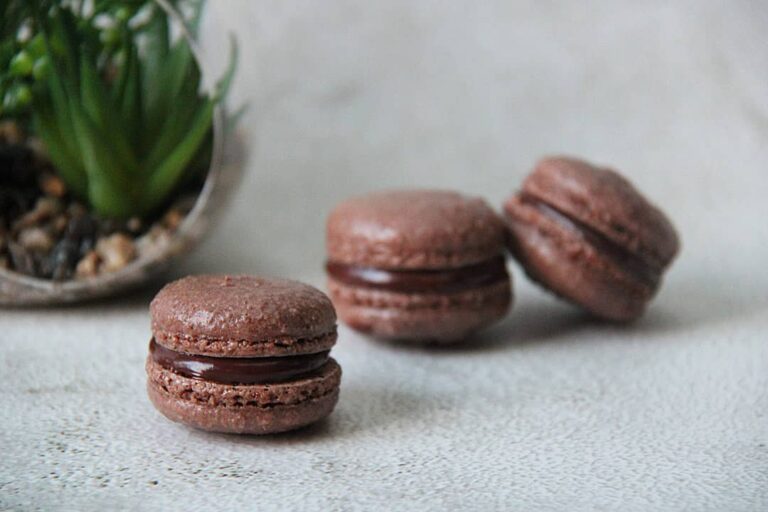 Macarons au chocolat maison