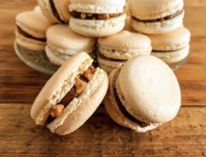 Macarons pâte à tartiner & cacahuètes
