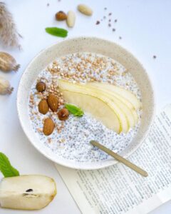 Chia pudding poire et lait de coco