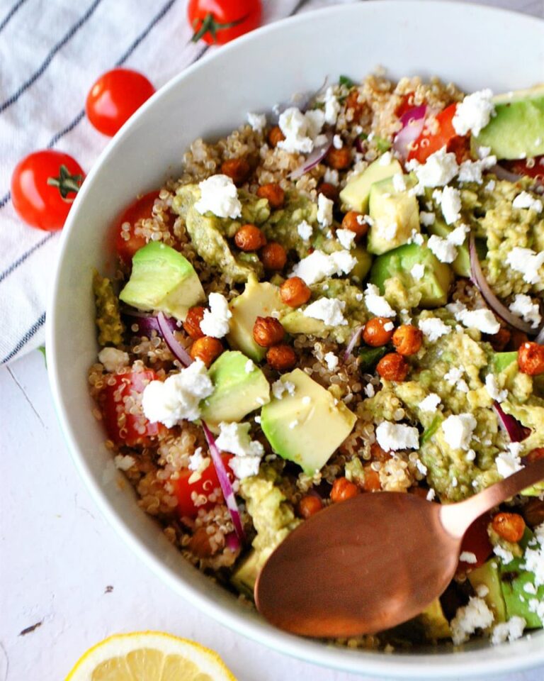 Salade quinoa avocat pois chiches grillés