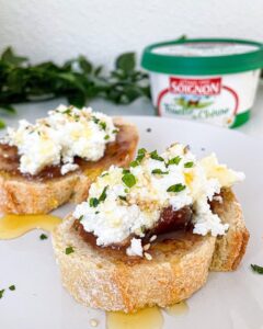 Tartines chèvre figue