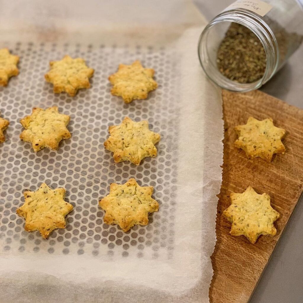 Sablés apéritifs au gruyère et aux herbes de provence