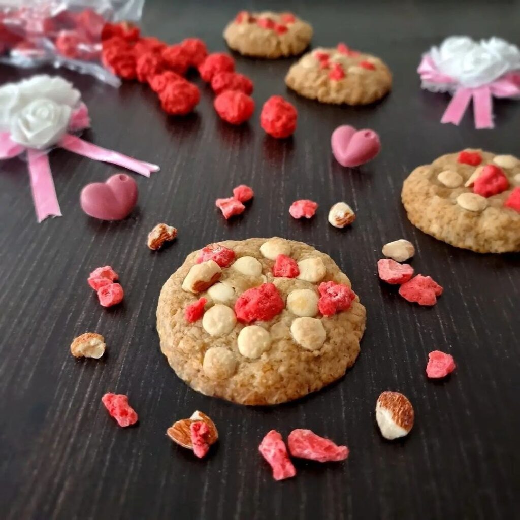 Cookies coco pralines roses et chocolat blanc