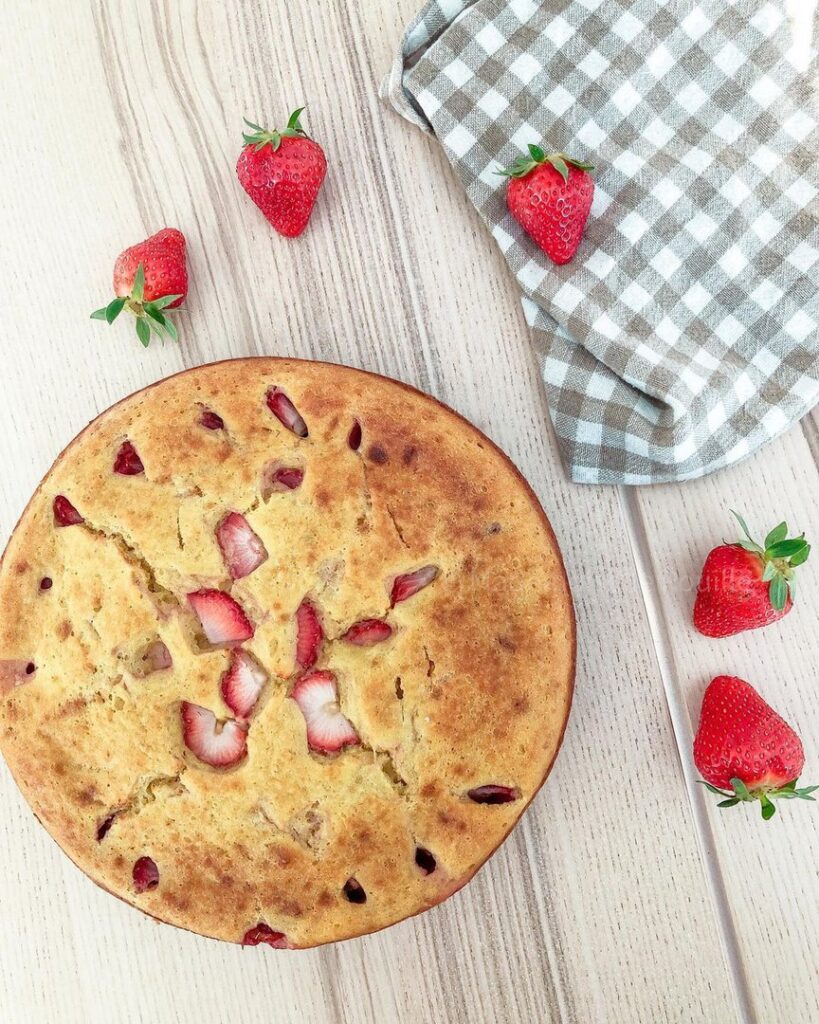 Gâteau moelleux aux fraises