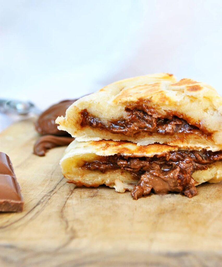 Pain express fourré au chocolat à la poêle