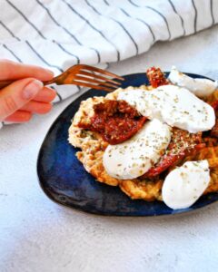 Gaufres salées tomates séchées mozzarella basilic