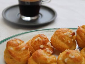 Chouquettes au sucre perlé