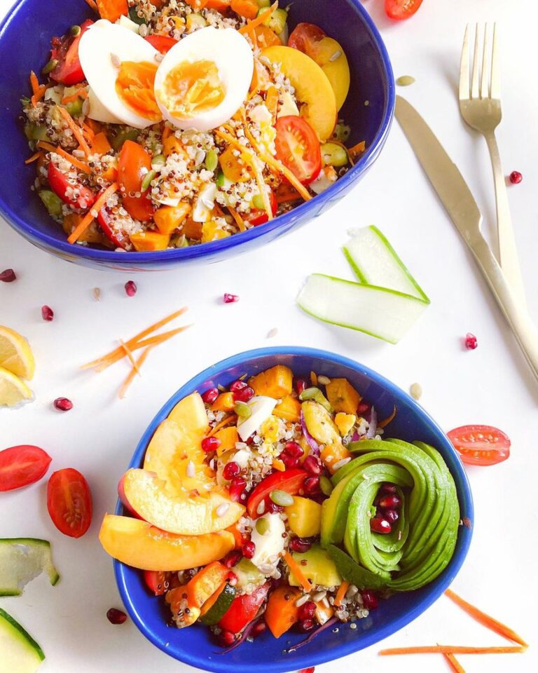 Salade quinoa courgette chou rouge et pêche
