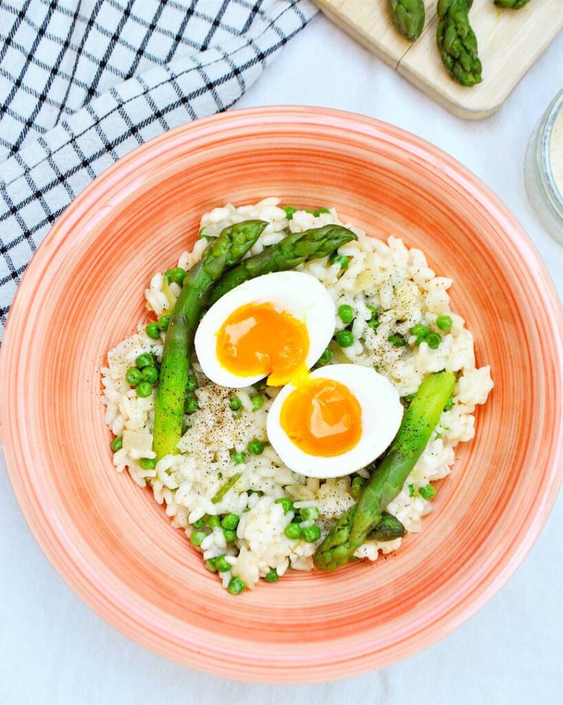 Risotto aux légumes de printemps et œuf mollet