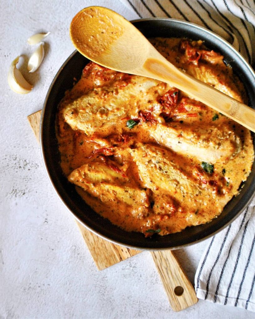 Poulet crémeux à l&rsquo;italienne, aux tomates séchées, ail et parmesan