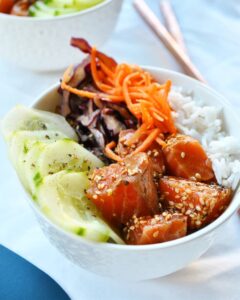 Poke bowl saumon aux crudités