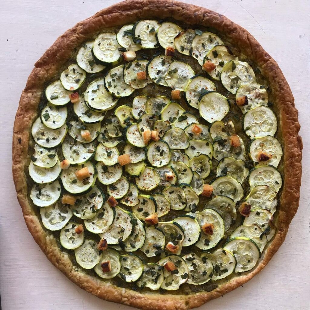 Tarte pesto-courgettes