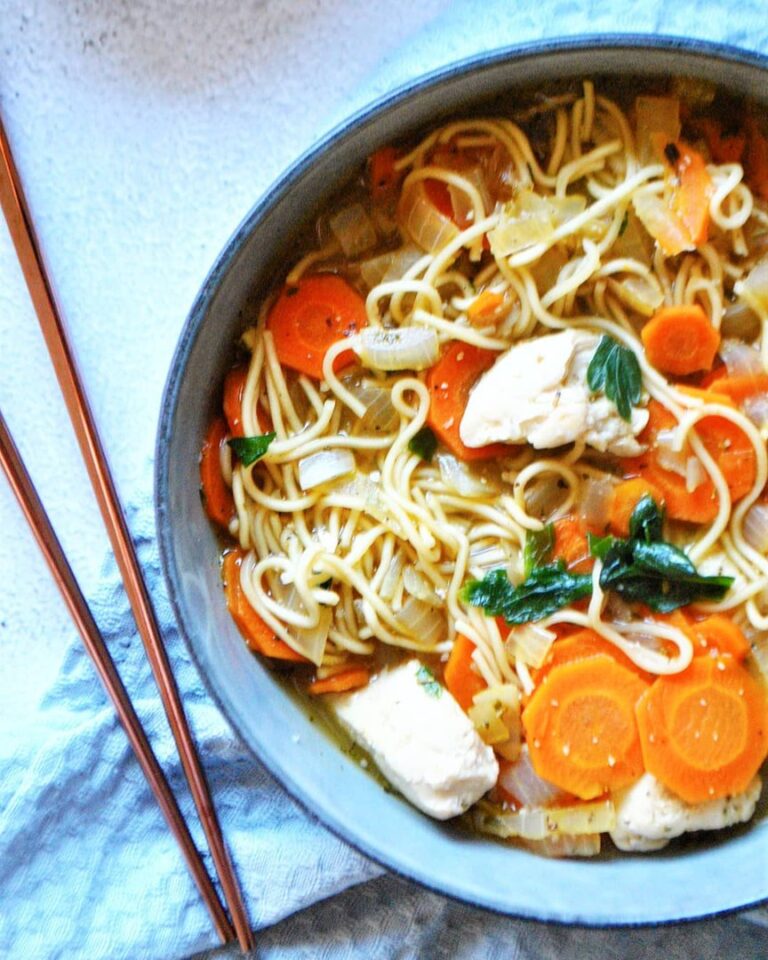 Bouillon asiatique poulet carottes