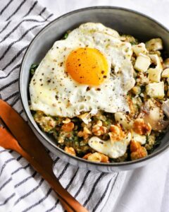 Porridge salé champignons épinards chèvre frais