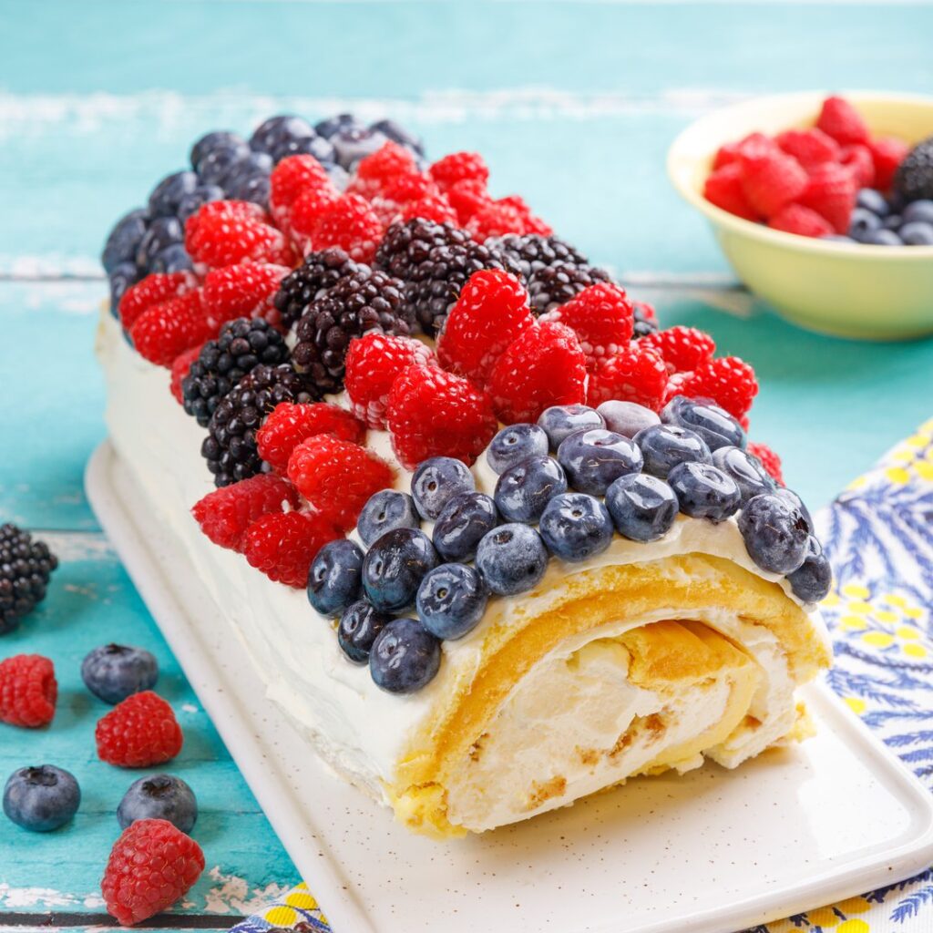 Cheesecake roulé aux fruits rouges