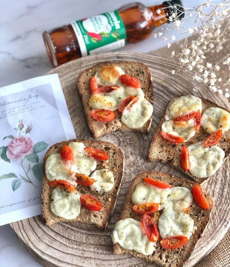Bruschettas express tomates et mozzarella