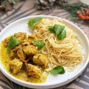 Dinde et spaghettis en sauce