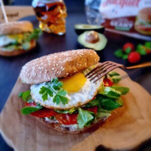 Burger chorizo guacamole et œuf coulant