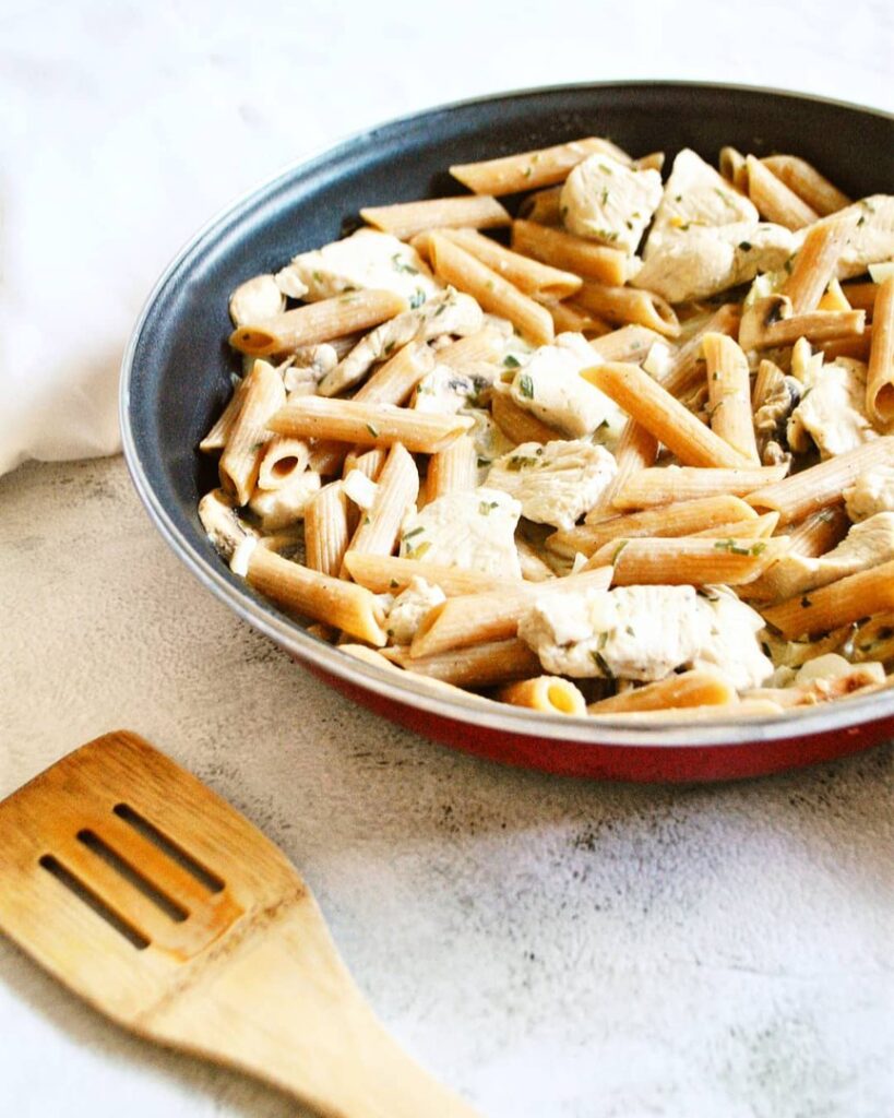 Poulet moutarde, champignons, estragon
