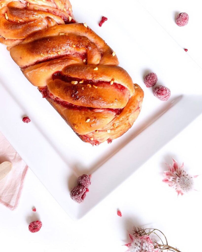Pink babka