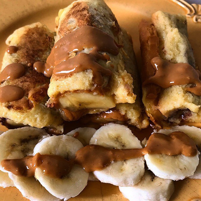 Pain perdu banane-pâte à tartiner-beurre de cacahuète